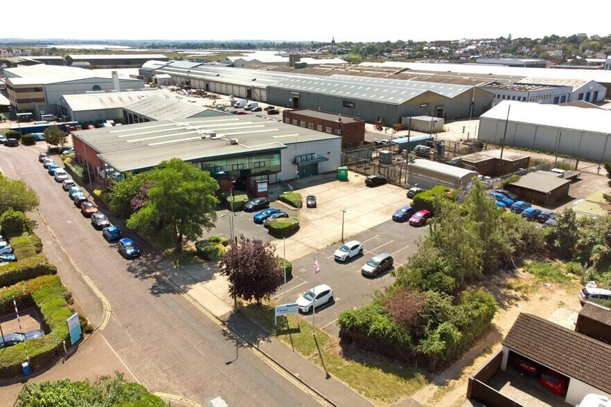 Quayside Industrial Estate, Maldon à louer - Photo du bâtiment - Image 1 de 15