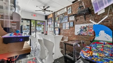 292 Graham Ave, Brooklyn, NY for lease Interior Photo- Image 2 of 9