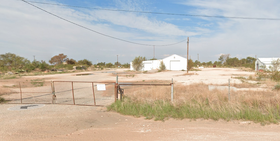 905 S Cecil St, Hobbs, NM for lease - Primary Photo - Image 1 of 2