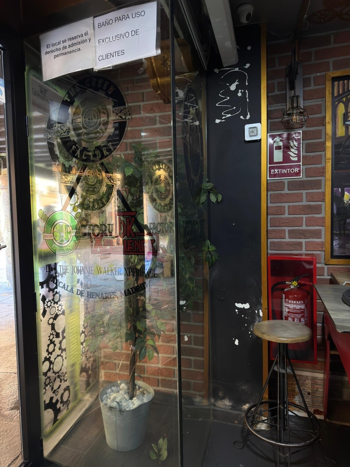 Retail in Alcalá de Henares, Madrid for lease Interior Photo- Image 1 of 5