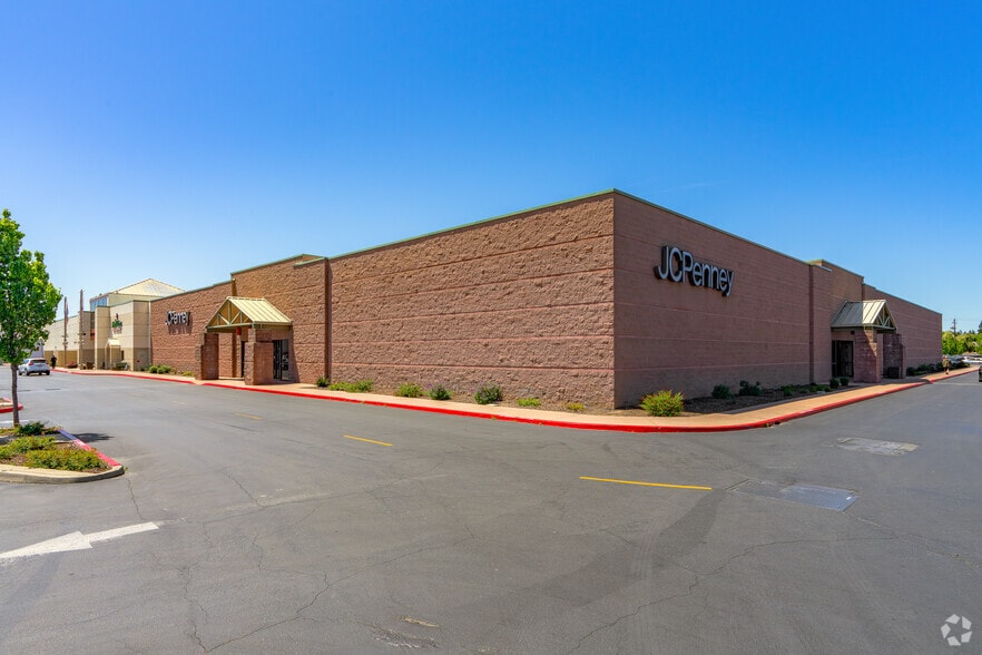 1215 Colusa Ave, Yuba City, CA for lease - Building Photo - Image 3 of 11