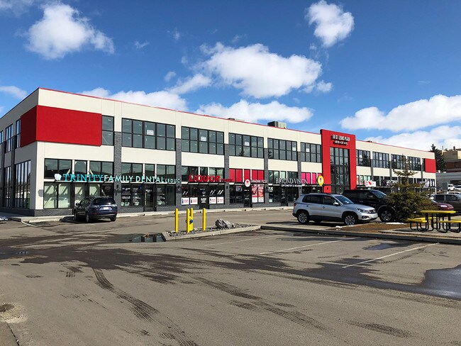 Plus de détails pour 4809 43A Ave, Leduc, AB - Commerce de détail à louer