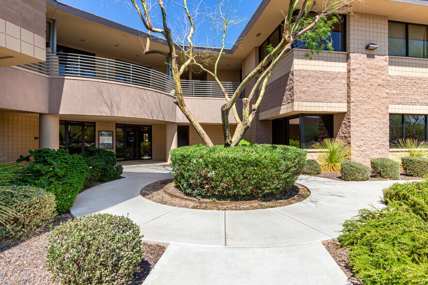 1838 W Parkside Ln, Phoenix, AZ à louer - Photo du bâtiment - Image 2 de 14