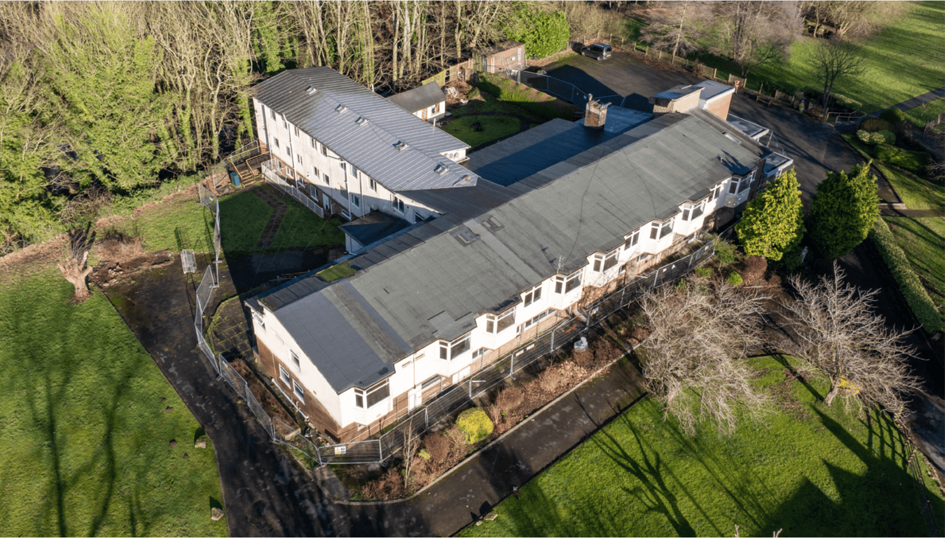 School Ln, Skelmersdale for sale Primary Photo- Image 1 of 2
