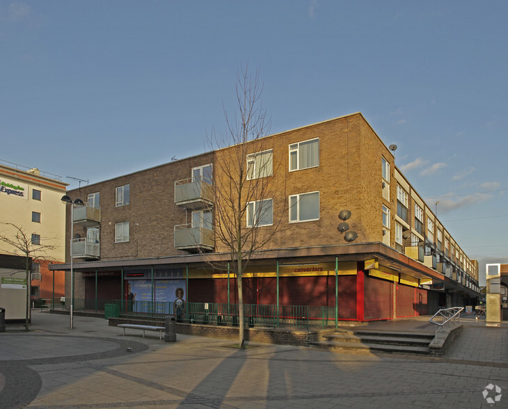 2-8 Queensway, Stevenage for sale - Primary Photo - Image 1 of 5