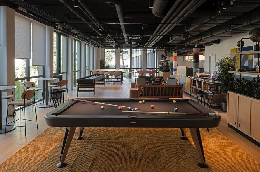 61 Avenue Jules Quentin, Nanterre à louer - Photo du bâtiment - Image 3 de 13