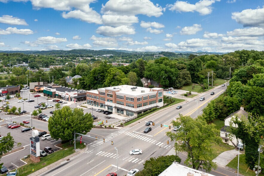 4315 Kingston Pike, Knoxville, TN à louer - Aérien - Image 3 de 5