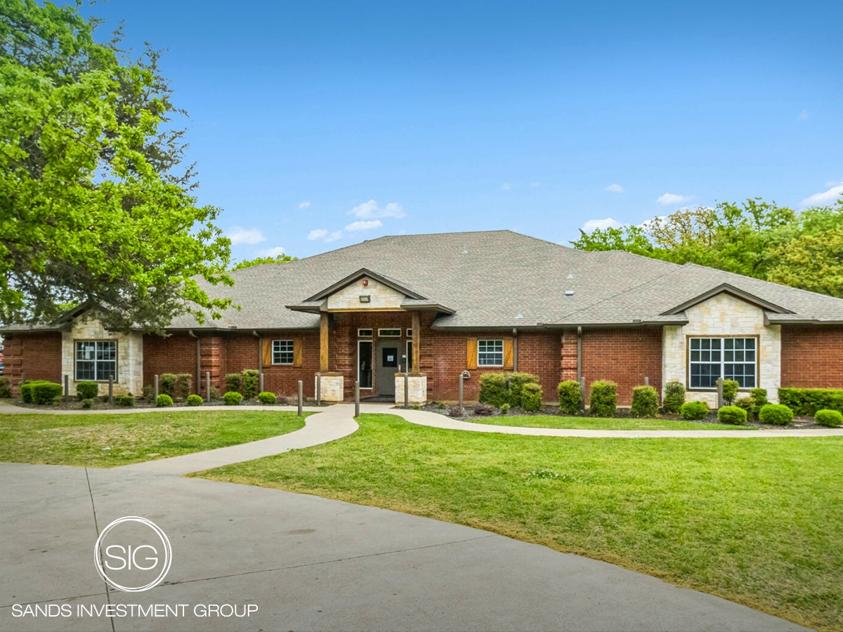 2501 Ballpark Way, Arlington, TX for sale Building Photo- Image 1 of 6