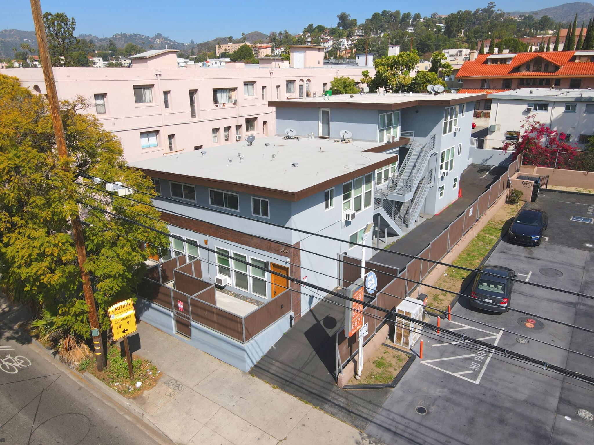 6061 Franklin Ave, Los Angeles, CA à vendre Photo du bâtiment- Image 1 de 1