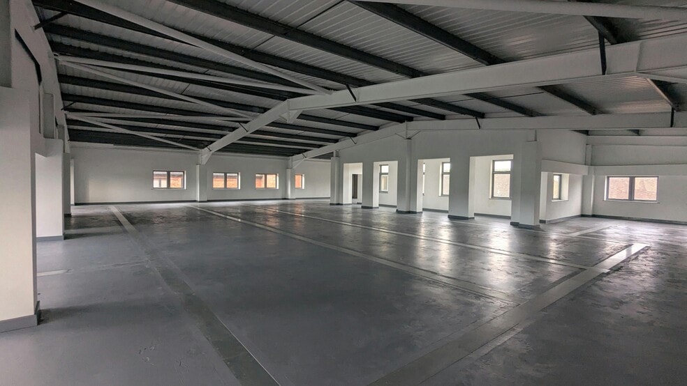 Lauriston Park, Evesham for lease - Building Photo - Image 2 of 12