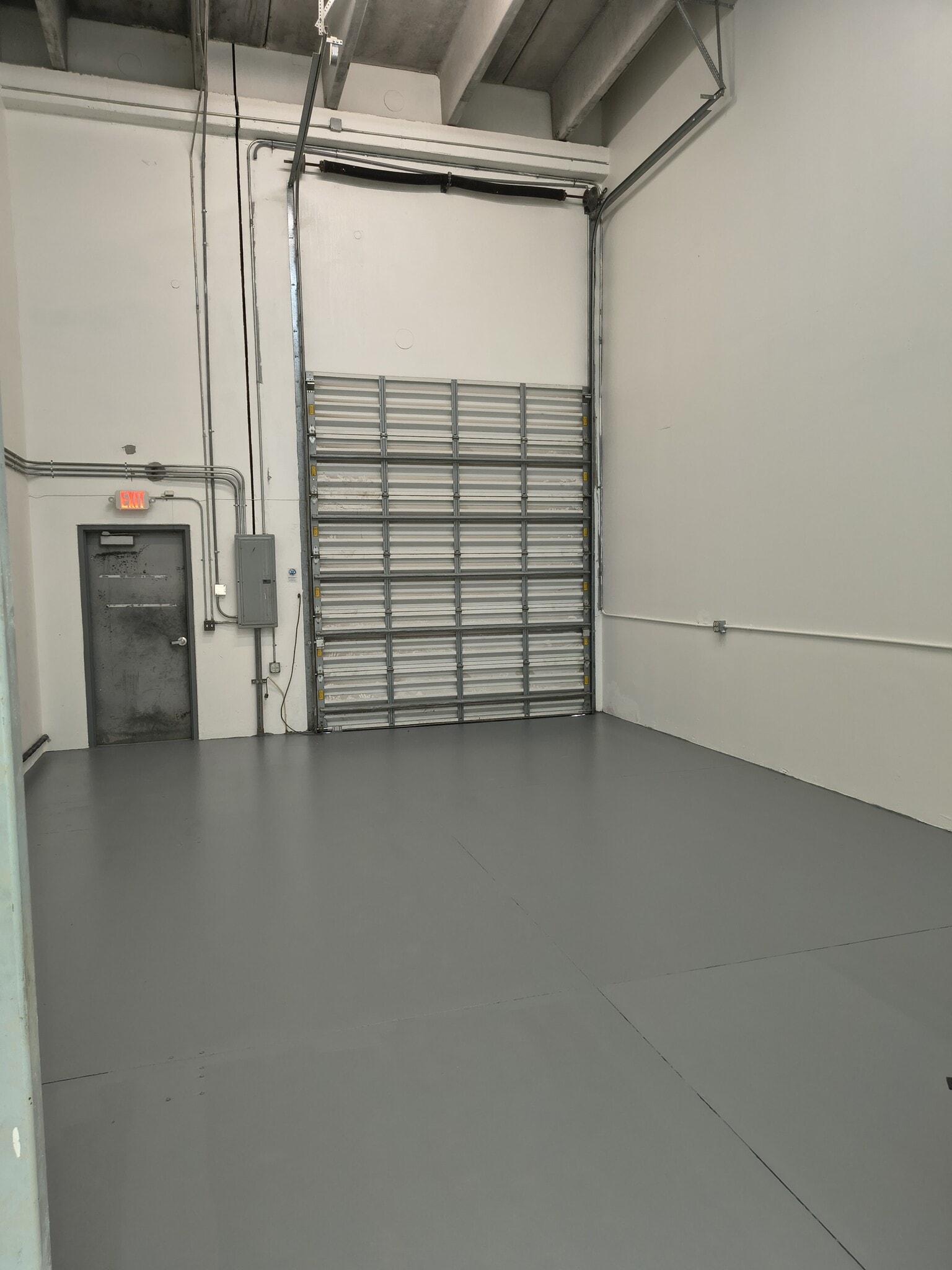 2731 Vista Pky, West Palm Beach, FL for lease Interior Photo- Image 1 of 5