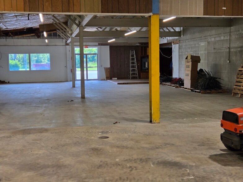 9170 Transit Rd, East Amherst, NY for sale - Building Photo - Image 3 of 16