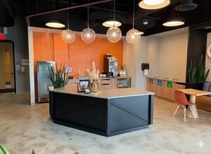 52 E Henry St, Detroit, MI à louer Photo intérieure- Image 2 de 5