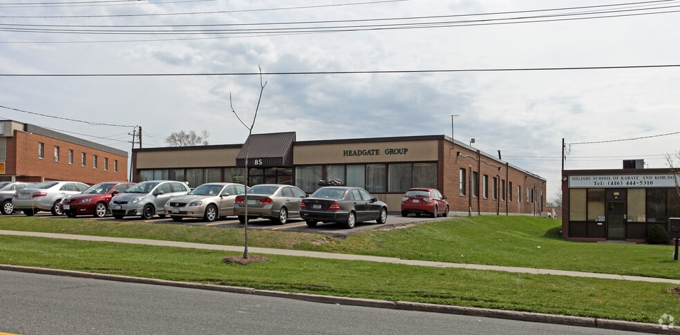 85 Curlew Dr, Toronto, ON for lease - Building Photo - Image 2 of 2