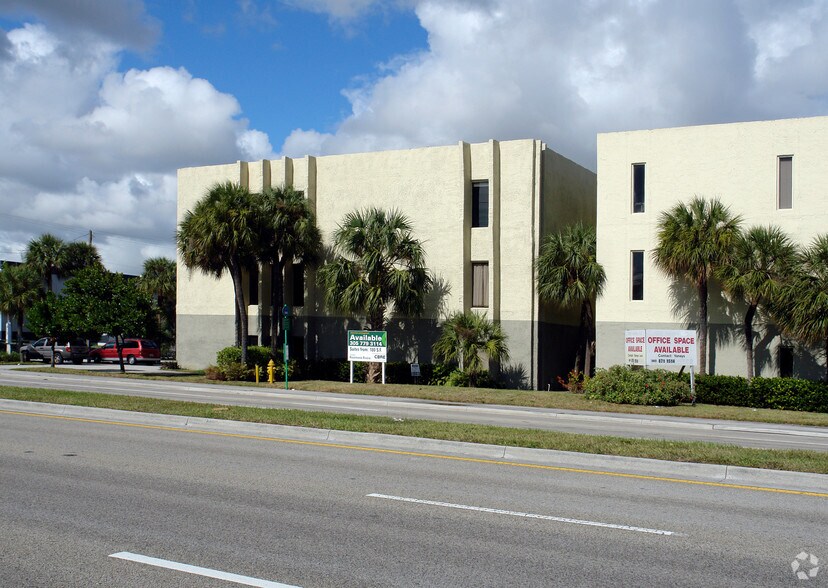 6595 NW 36th St, Miami, FL for sale - Building Photo - Image 2 of 9