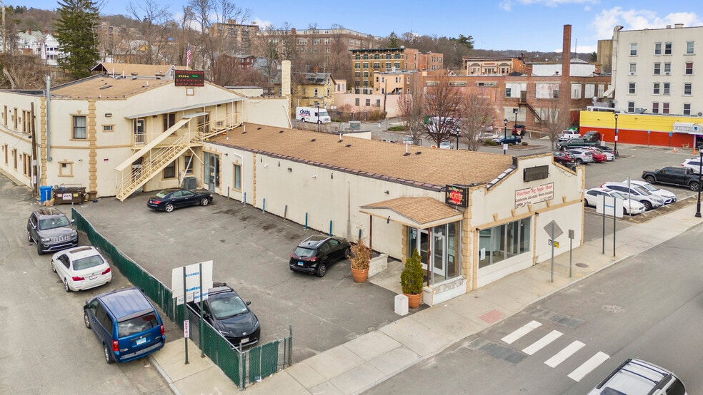 428 W Main St, Waterbury, CT for sale - Building Photo - Image 1 of 11