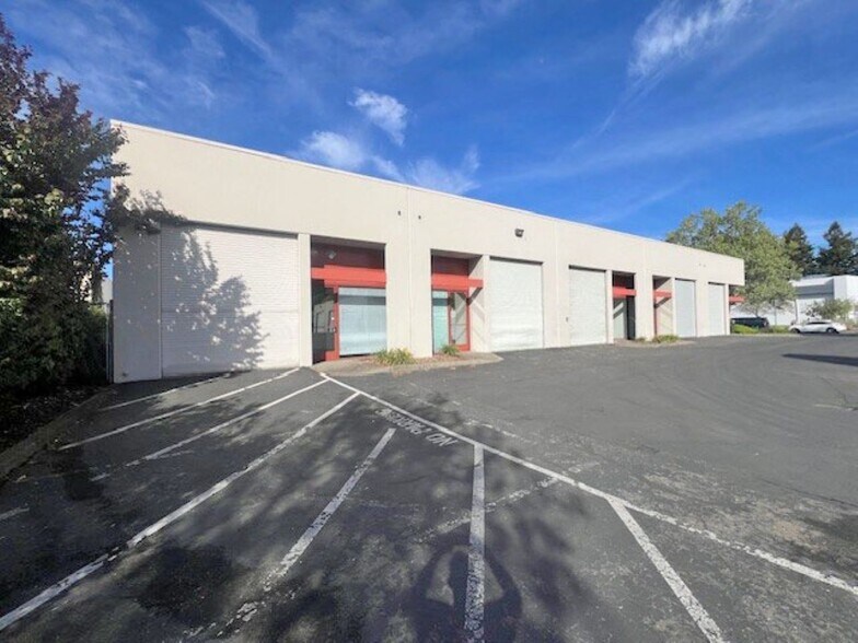 1814 Empire Industrial Ct, Santa Rosa, CA à vendre - Photo du bâtiment - Image 1 de 5