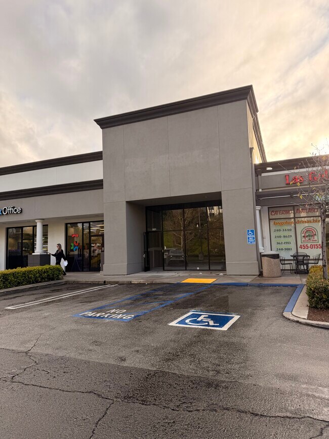 Plus de détails pour 25800 Jeronimo Rd, Mission Viejo, CA - Commerce de détail à louer