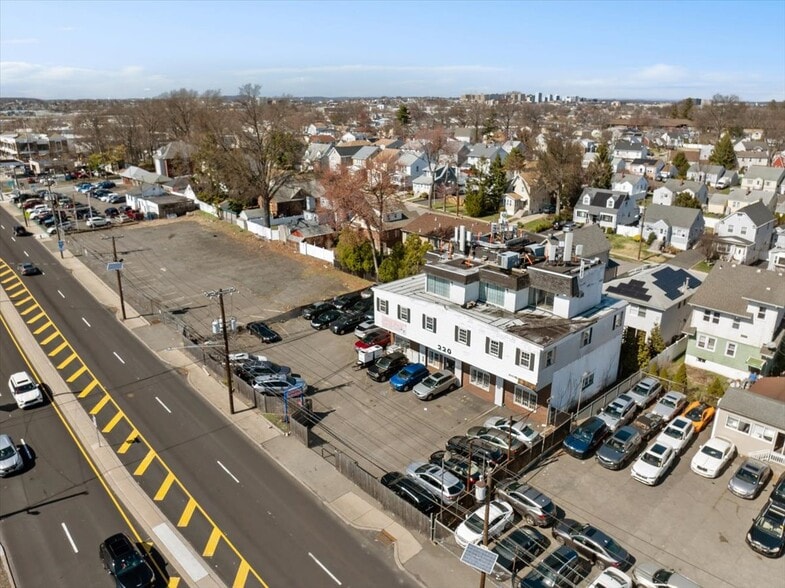 220-230 U.S. 46, Little Ferry, NJ à vendre - Photo du bâtiment - Image 2 de 10