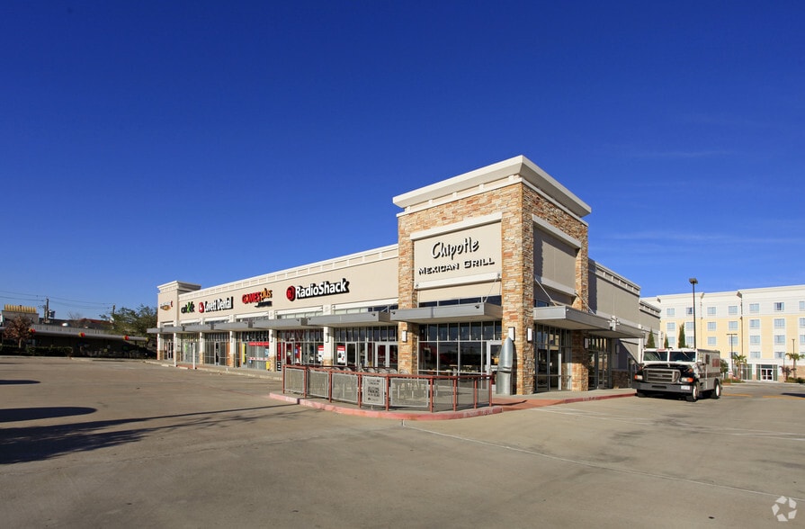 304 W Bay Area Blvd, Webster, TX à louer - Photo principale - Image 1 de 4