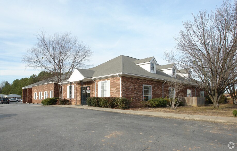 8723 Hospital Dr, Douglasville, GA à vendre - Photo principale - Image 1 de 1