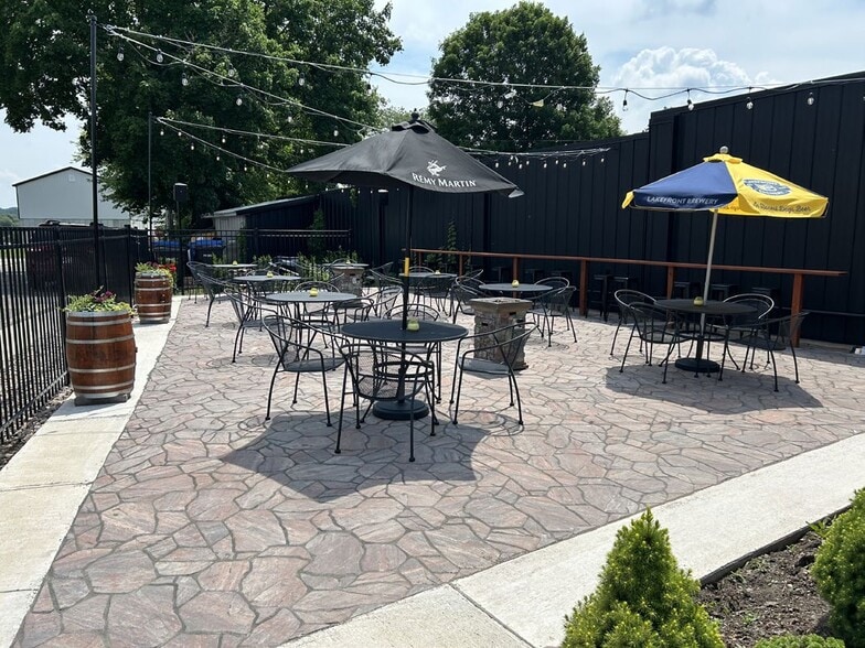 1031 Mills St, Black Earth, WI for sale - Building Photo - Image 3 of 22