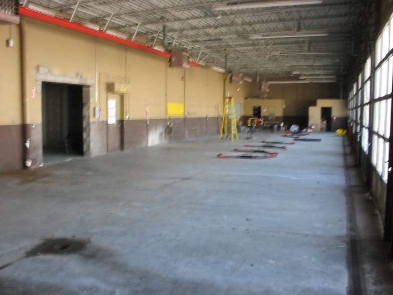 4635 Northfield Rd, Cleveland, OH for lease - Interior Photo - Image 3 of 23