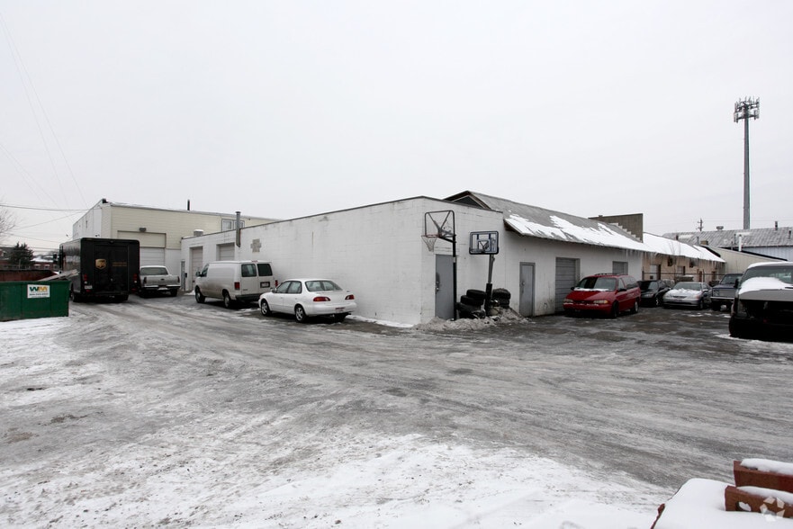 1010 Barnett Rd, Columbus, OH à vendre - Photo du bâtiment - Image 2 de 2