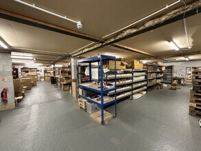 Quimperle Way, Liskeard for lease Interior Photo- Image 1 of 4