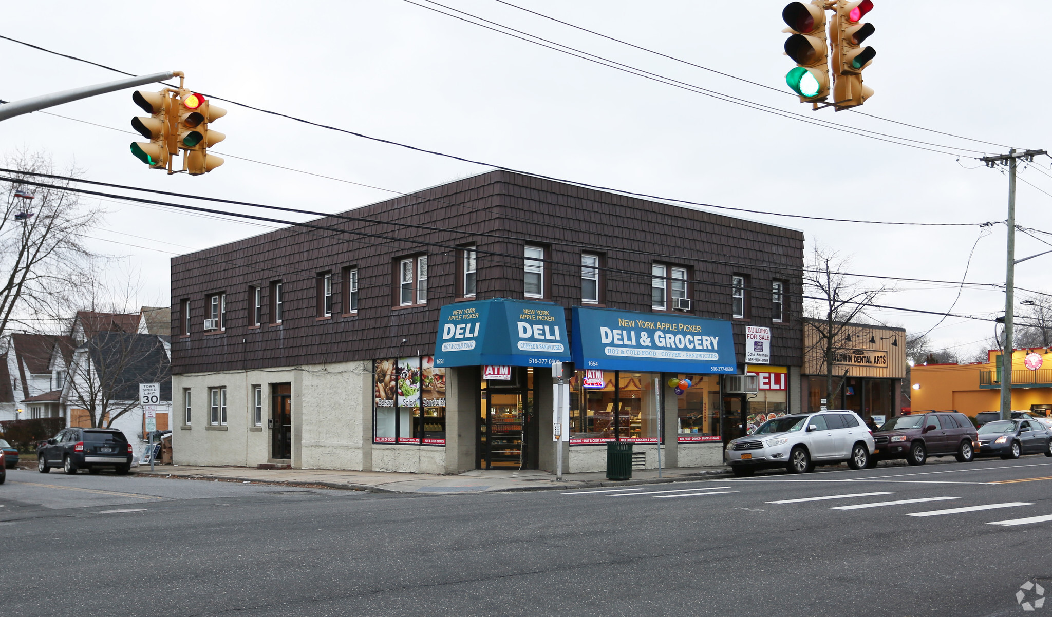 1654 Grand Ave, Baldwin, NY for sale Primary Photo- Image 1 of 1