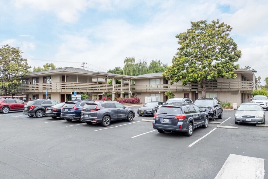 5276 Hollister Ave, Santa Barbara, CA for lease - Building Photo - Image 3 of 4
