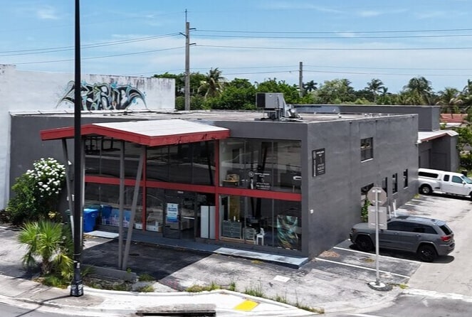 1500 E Commercial Blvd, Fort Lauderdale, FL à vendre - Photo du bâtiment - Image 1 de 13