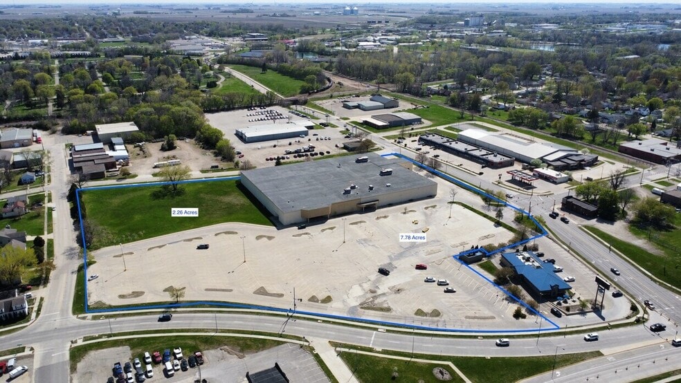 615 S Monroe Ave, Mason City, IA for lease - Aerial - Image 2 of 11