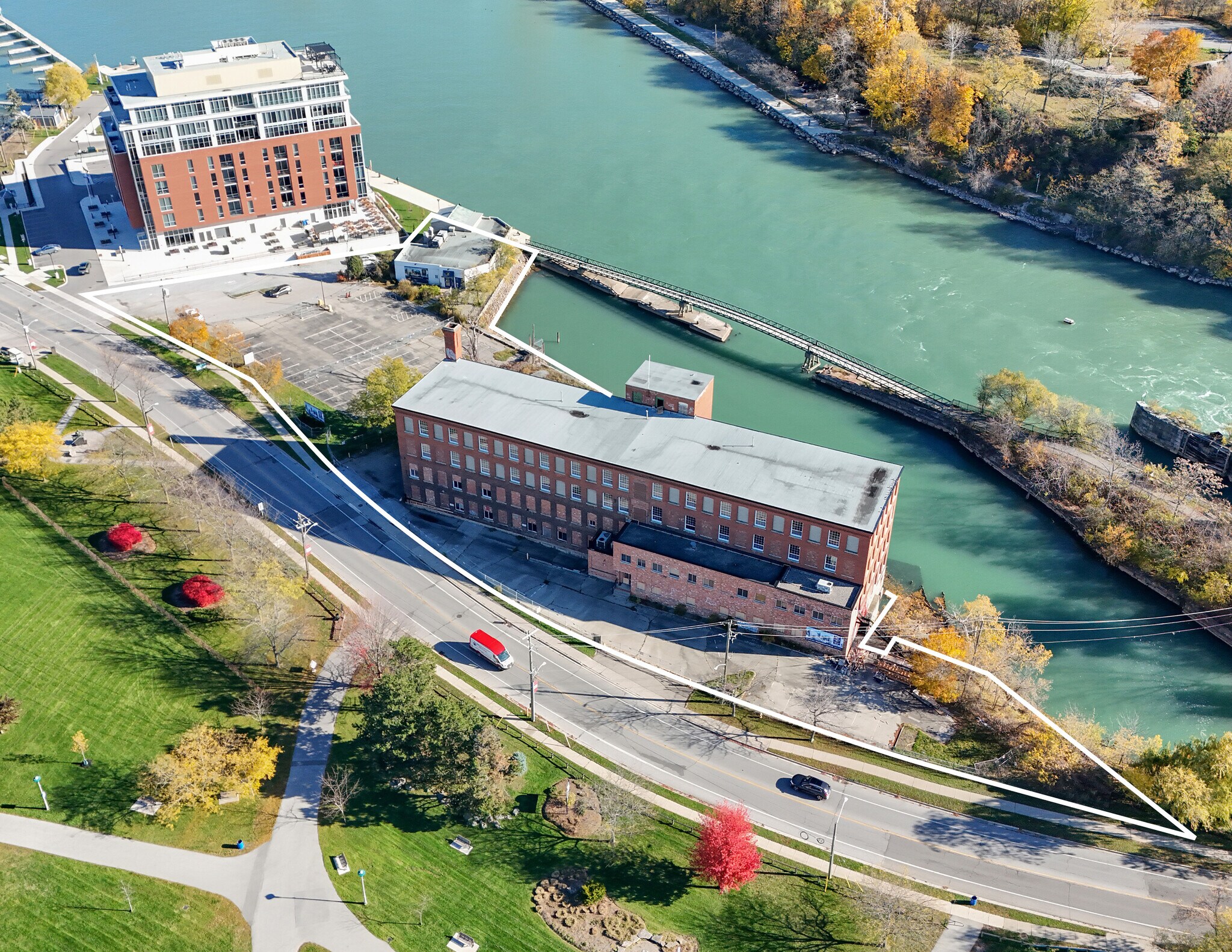 61-63 Lakeport Rd, St Catharines, ON à vendre Photo principale- Image 1 de 6