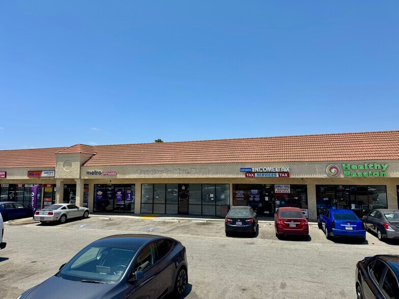 2631-2675 E Vineyard Ave, Oxnard, CA à louer - Photo du bâtiment - Image 2 de 10