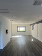 2452-2458 Wilshire Blvd, Santa Monica, CA for lease Interior Photo- Image 2 of 3
