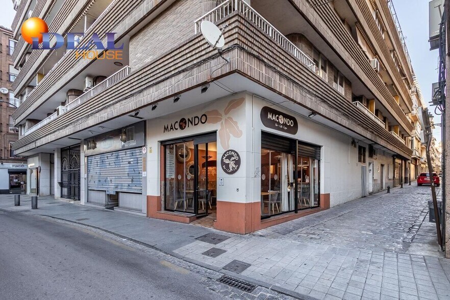 Commerce de détail dans Granada, Granada à vendre - Photo du bâtiment - Image 1 de 16