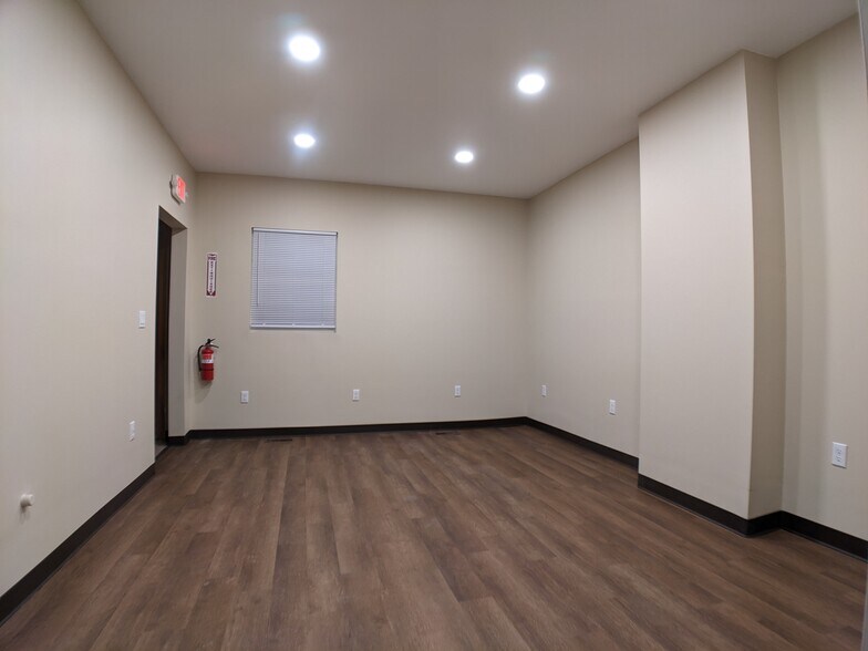 357 Union Ave, Framingham, MA à louer - Photo du bâtiment - Image 2 de 7