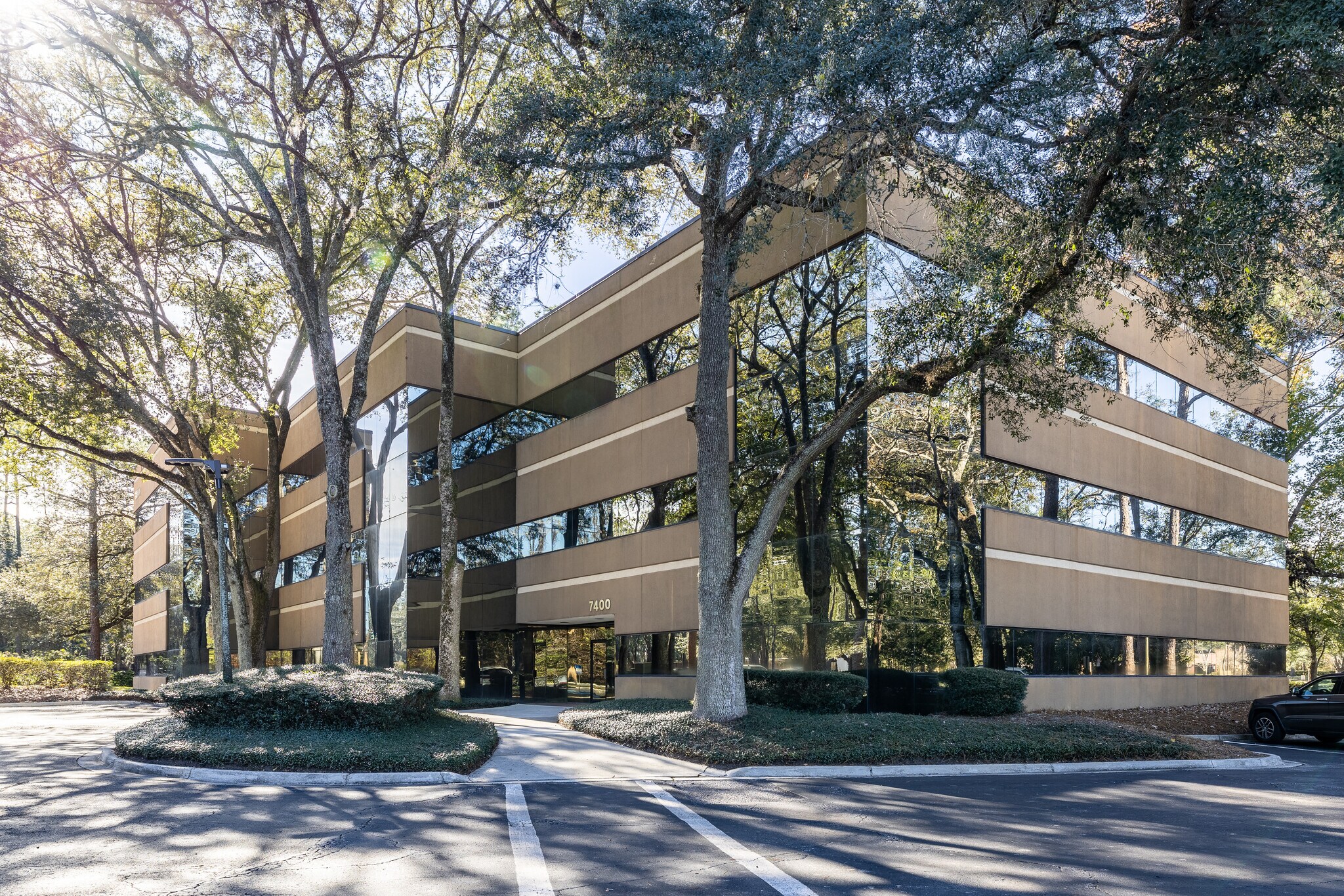 7400 Baymeadows Way, Jacksonville, FL à louer Photo principale- Image 1 de 9