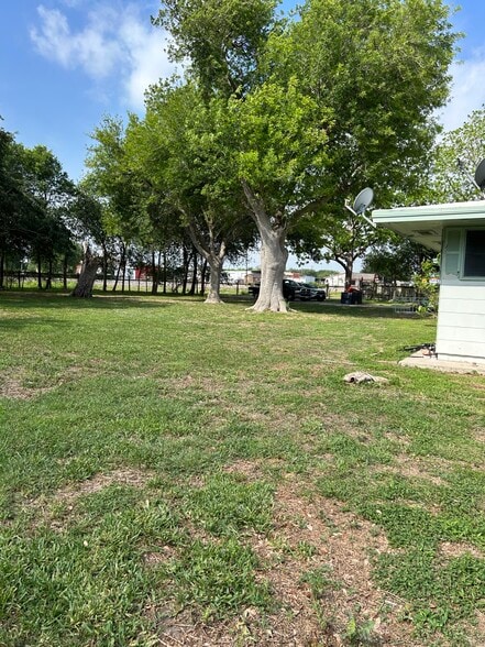 3925 Business 83, Weslaco, TX for sale - Building Photo - Image 2 of 7