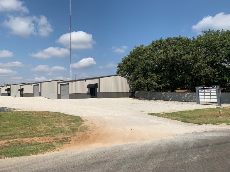 1011 Upper Denton Rd, Weatherford, TX à louer - Photo du bâtiment - Image 2 de 52