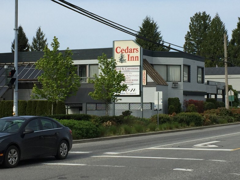 895 Gibsons Way, Gibsons, BC for sale - Building Photo - Image 1 of 1