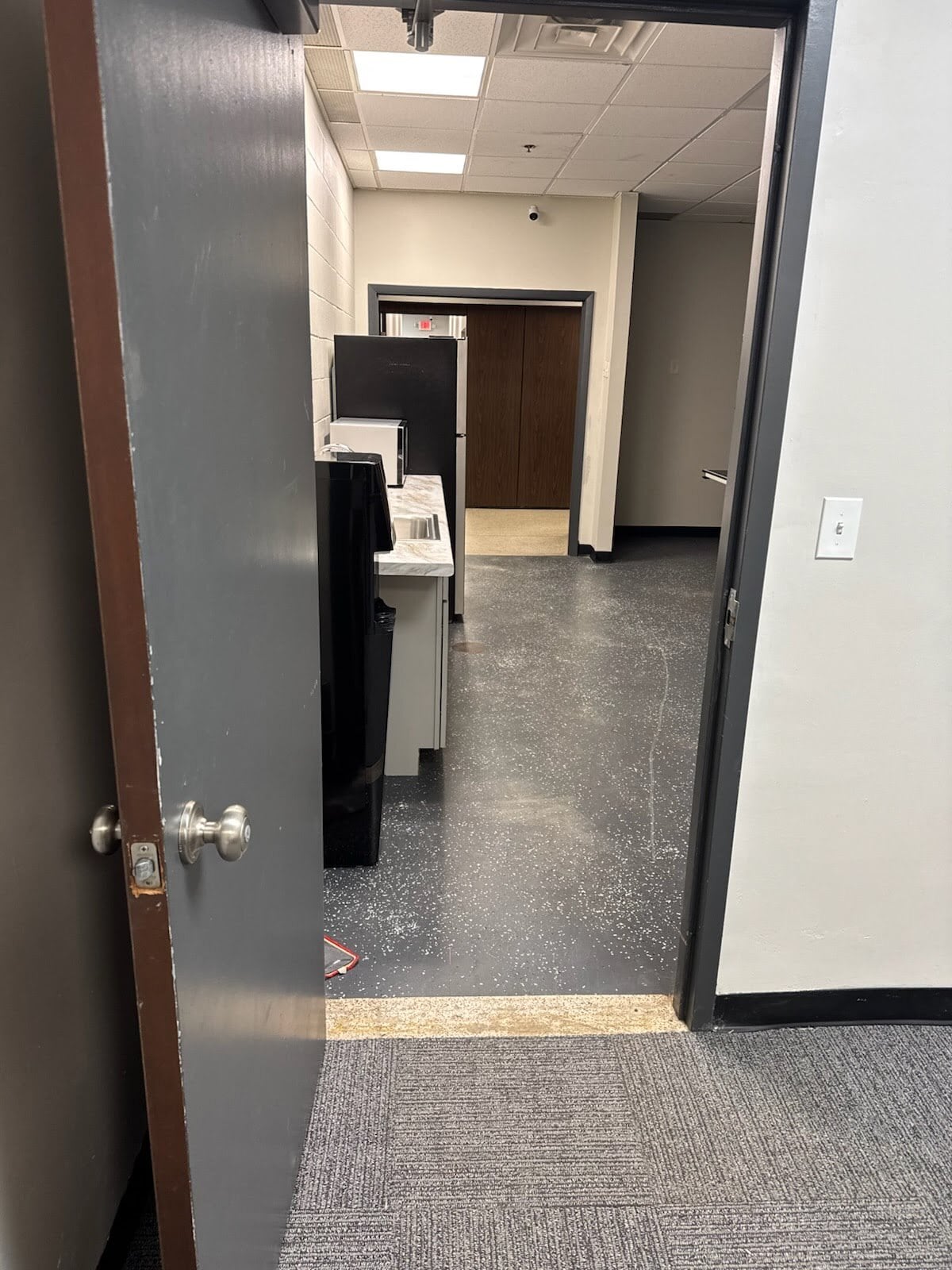 10078 E Kemper Rd, Montgomery, OH for lease Building Photo- Image 1 of 2