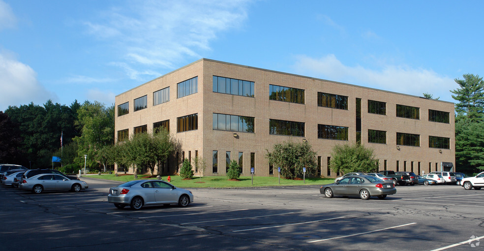 175 Middlesex Tpke, Bedford, MA for lease - Building Photo - Image 1 of 9