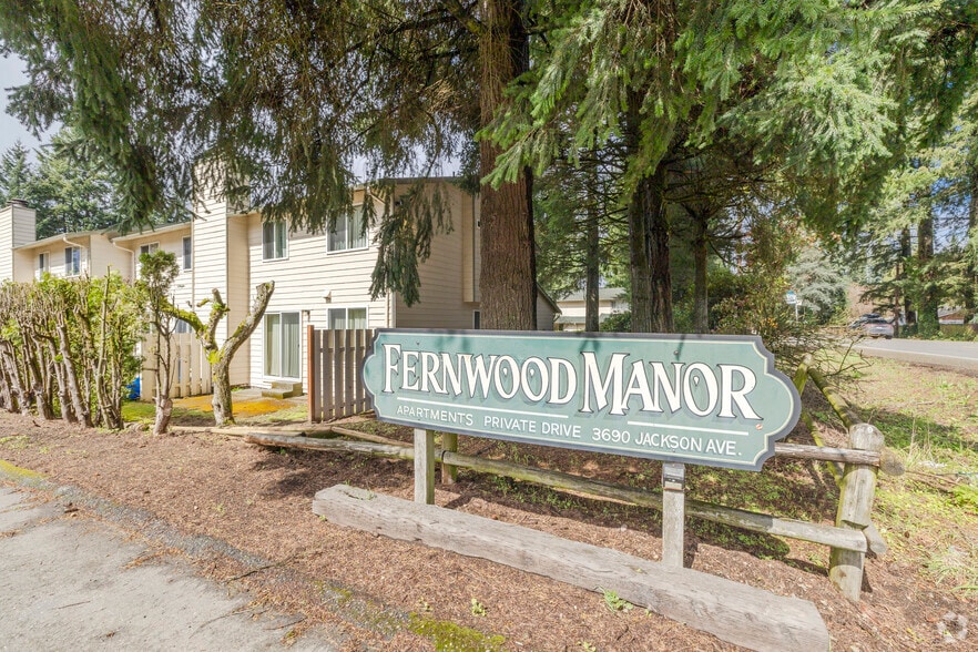 3690 Jackson Ave SE, Port Orchard, WA for sale - Primary Photo - Image 1 of 5
