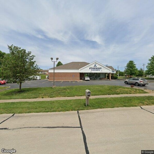 431 Arbor Spring Dr, Ballwin, MO for lease - Building Photo - Image 3 of 4