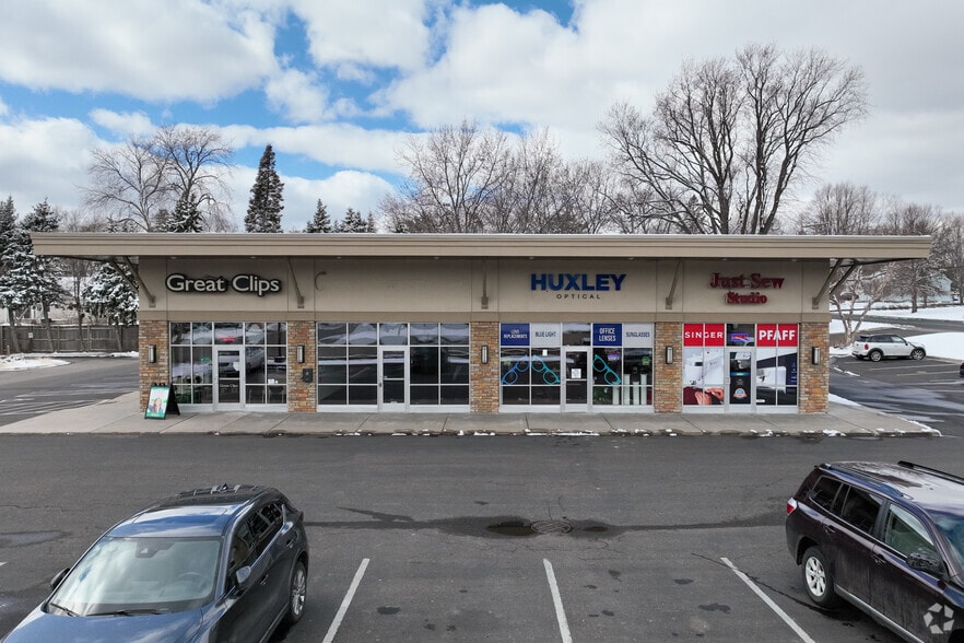 1789 N Lexington Ave, Roseville, MN for lease - Building Photo - Image 2 of 6