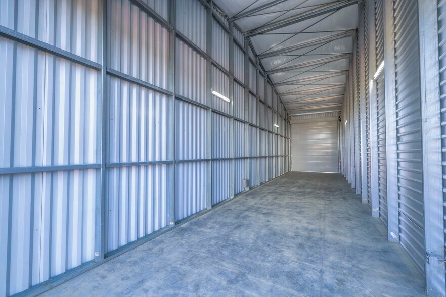 1901 E 173rd St, Belton, MO à louer - Photo du bâtiment - Image 3 de 7