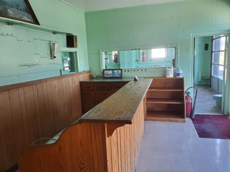 401 N 3rd St, Lilbourn, MO à vendre - Photo du bâtiment - Image 3 de 26