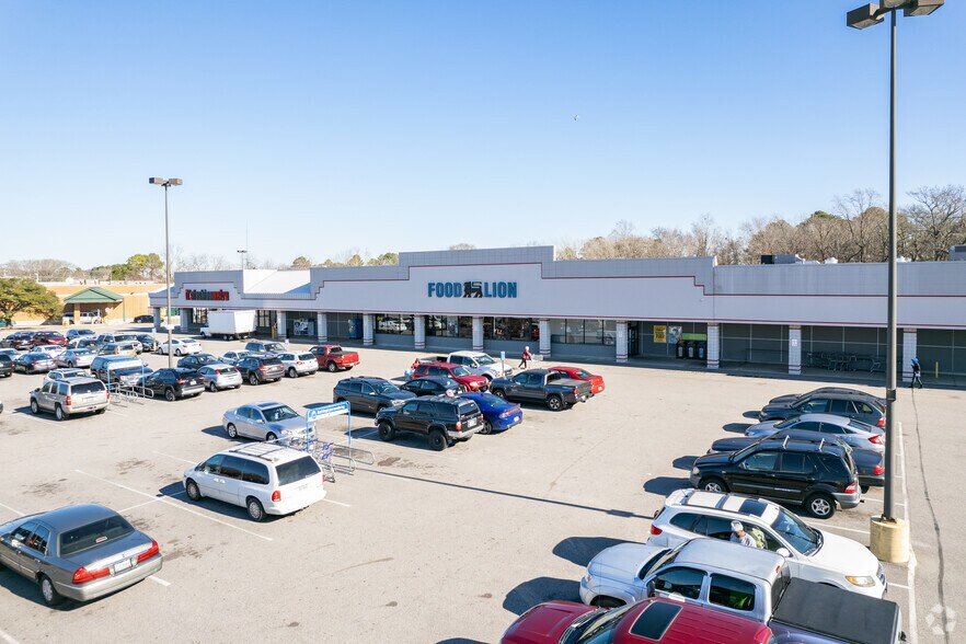 880 S Military Hwy, Virginia Beach, VA à louer - Photo du bâtiment - Image 2 de 10